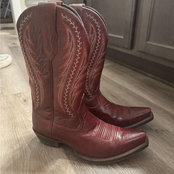 Women's Red Western Ankle Boots - Picture 1 of 1